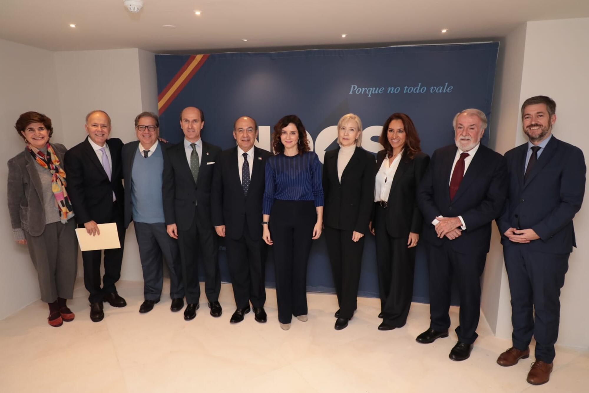 Isabel Díaz Ayuso y Felipe Calderón